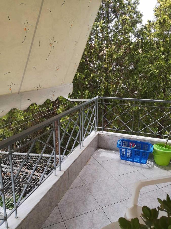 Panos & Antzy Apartments 칼라마타 외부 사진