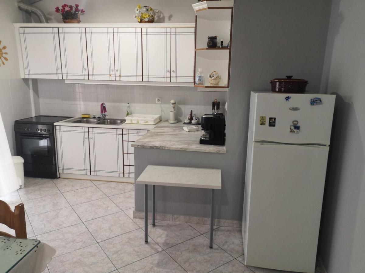 Panos & Antzy Apartments 칼라마타 외부 사진